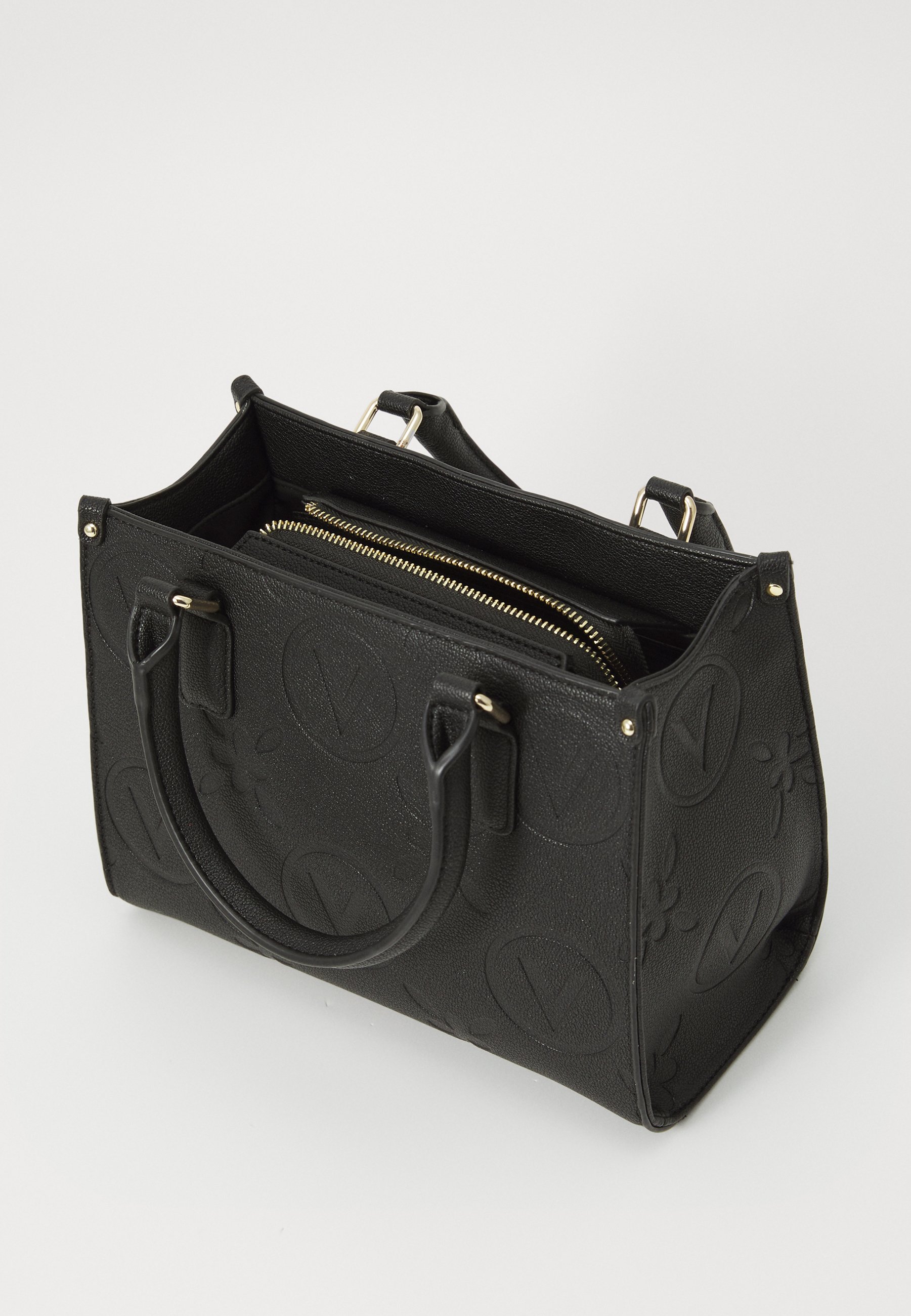 新作【Valentino Bags】SAMBA ロゴ ストラップ ショルダーバッグ Valentino samba embossed logo shoulder bag with crossbody