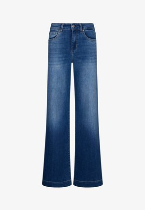 Jean en denim bleu à jambes larges, poches avant, passants pour ceinture, fermeture par bouton, et détails délavés sur les cuisses et les genoux.