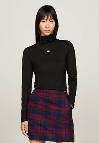 Tommy Jeans SLIM BADGE MOCKNECK - Tops ar garām piedurknēm - black