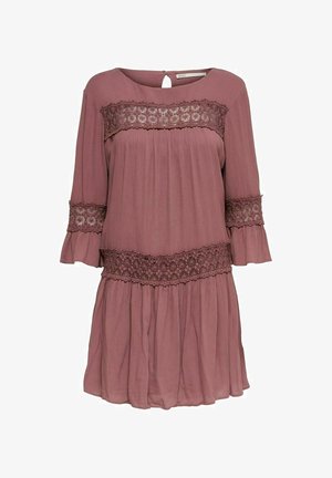 Mauve knælængde kjole med blonder langs bryst, ærmer og talje, med 3/4 klokkeærmer og en rygknap med nøglehulslukning.