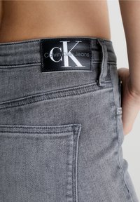 Calvin Klein Jeans Vaqueros pitillo - grey denim