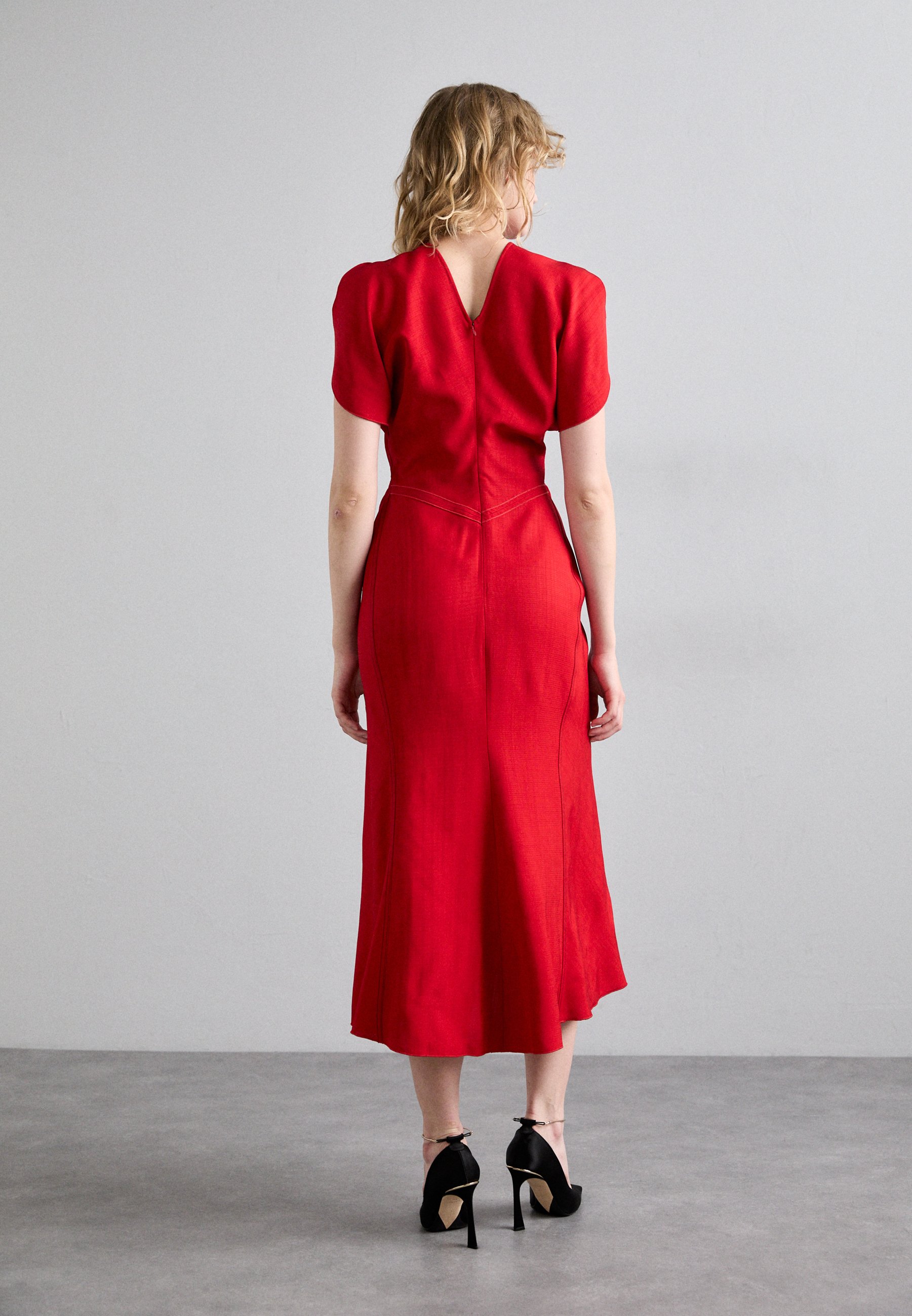 Victoria Beckham GATHERED WAIST MIDI DRESS - Cocktail dress