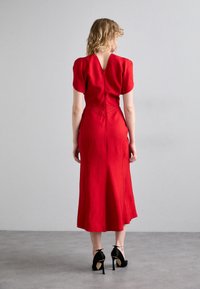 Victoria Beckham GATHERED WAIST MIDI DRESS carmine/red