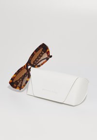 Michael Kors MONTECITO - Saulesbrilles - brown