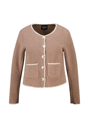 Bruine fleecejack met textuur, ronde halslijn, witte gestikte bies, vijf knopen aan de voorkant en twee voorste opgestikte zakken.