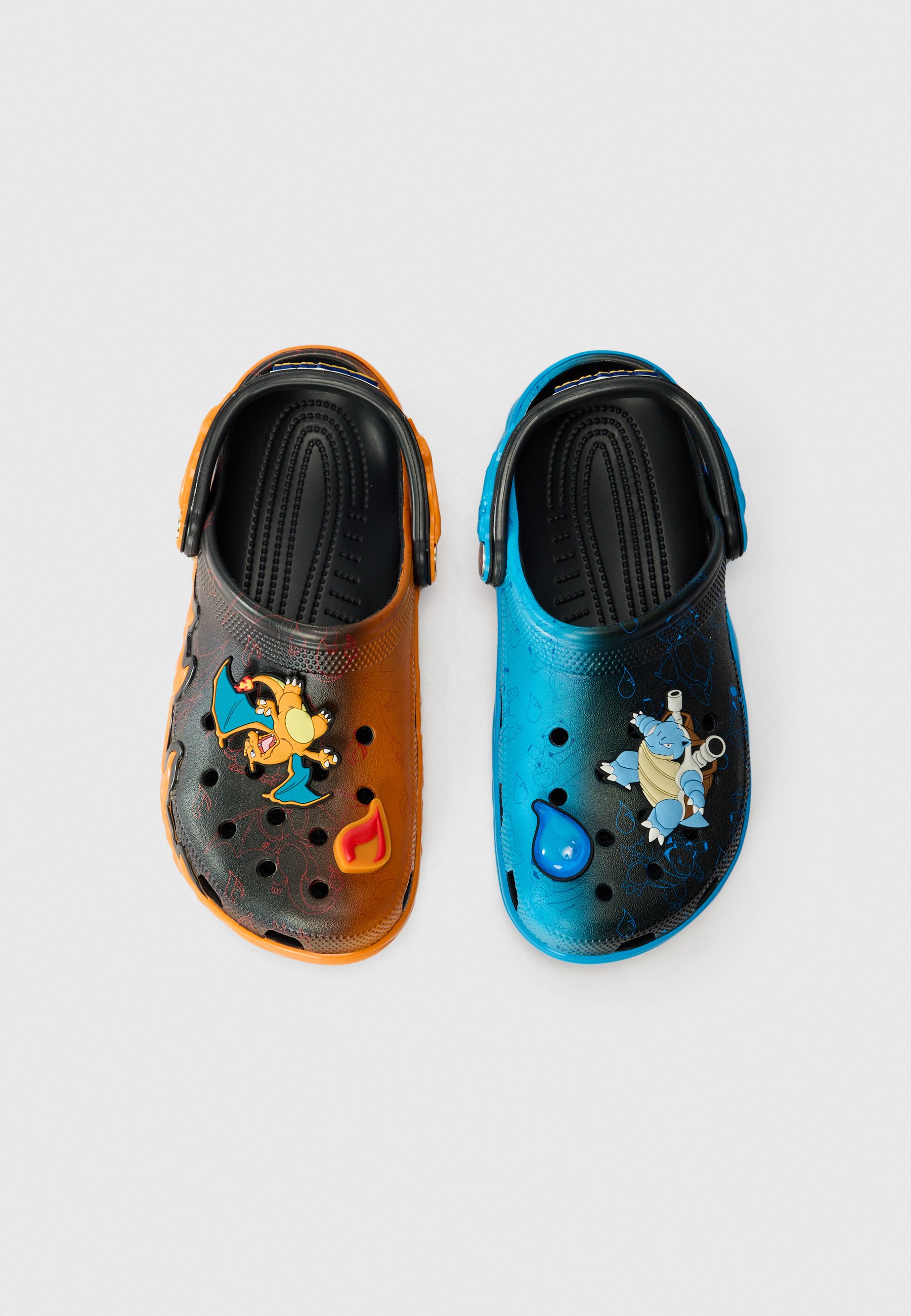 【新品未使用】crocs Pokemon Versus Clog MULTI crocs 25Q2 6/11 POKEMON VERSUS CLOG Multi 211346-90H｜アメ横