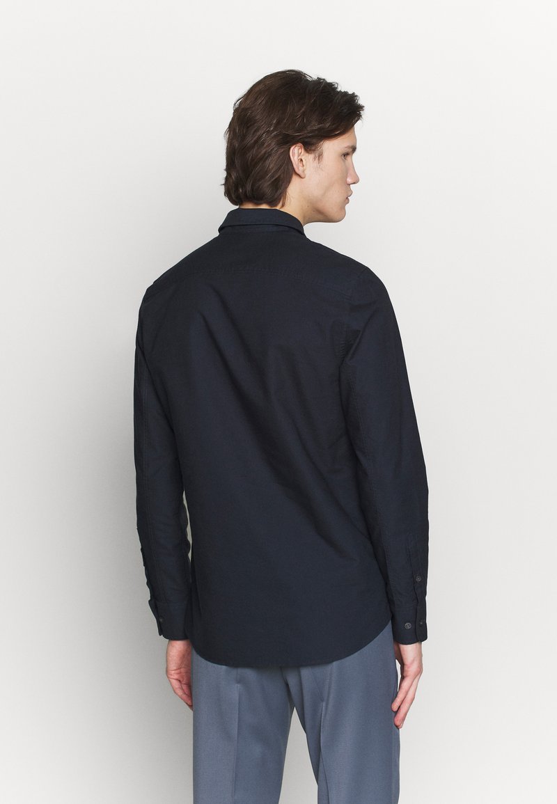 Herren T-shirts & Polos | Filippa K TIM OXFORD Hemd navy/dunkelblau - VU58380 Herren T-shirts & Polos | Filippa K TIM OXFORD Hemd navy/dunkelblau - VU58380