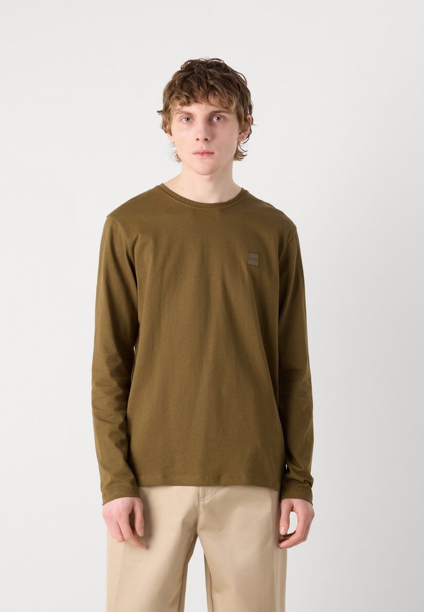 TACKS - Long sleeved top4