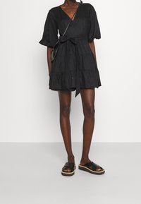 Faithfull the brand Denní šaty - black