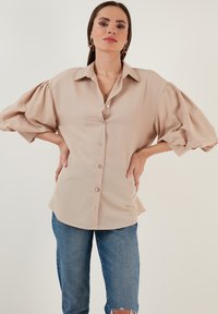 LELA LOOSE FIT - Overhemdblouse - stone