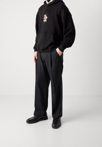 HUGO Felpa con cappuccio - black
