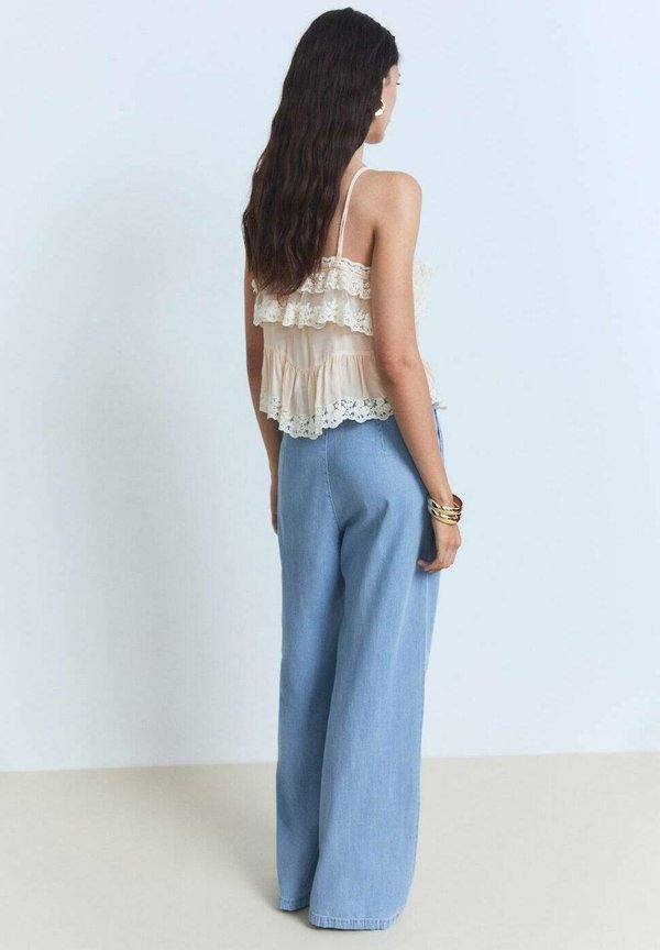 CRETA - Relaxed fit jeans2