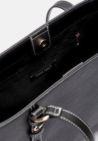 Anna Field Håndveske - black