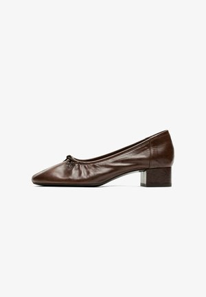 Massimo Dutti, HEELED BALLET FLAT - Decolleté - dark brown