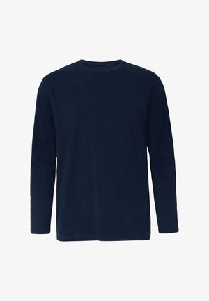 Camiseta de manga larga azul marino hecha de algodón suave. Presenta un escote redondo, corte recto y mínimos detalles de costura.