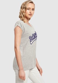 Merchcode PARK FIELDS-FORTY FIVE - Triko s potiskem - heather grey