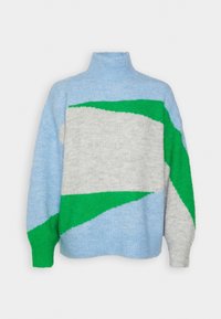 Pull à col roulé tricoté en blocs de couleurs bleu clair, gris et vert, avec manches longues et poignets et ourlet côtelés.