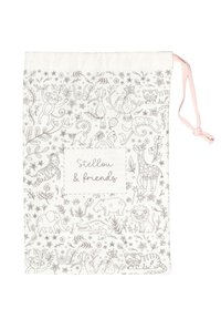 Katoenen trekkoordzak in crème met een grijs dieren- en bloemenprint. Heeft een centraal label met de tekst "Stellou & friends" in cursief.