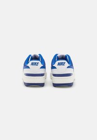 Nike Sportswear Zapatillas - white