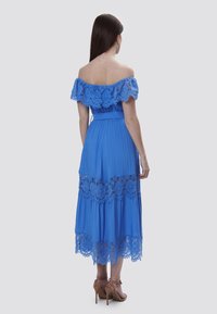 INFLUENCER BELTED - Jurk - azure
