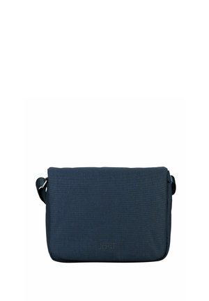 Piccola borsa a tracolla blu scuro con forma rettangolare e tracolla regolabile, con un discreto logo del marchio in rilievo sulla parte anteriore.