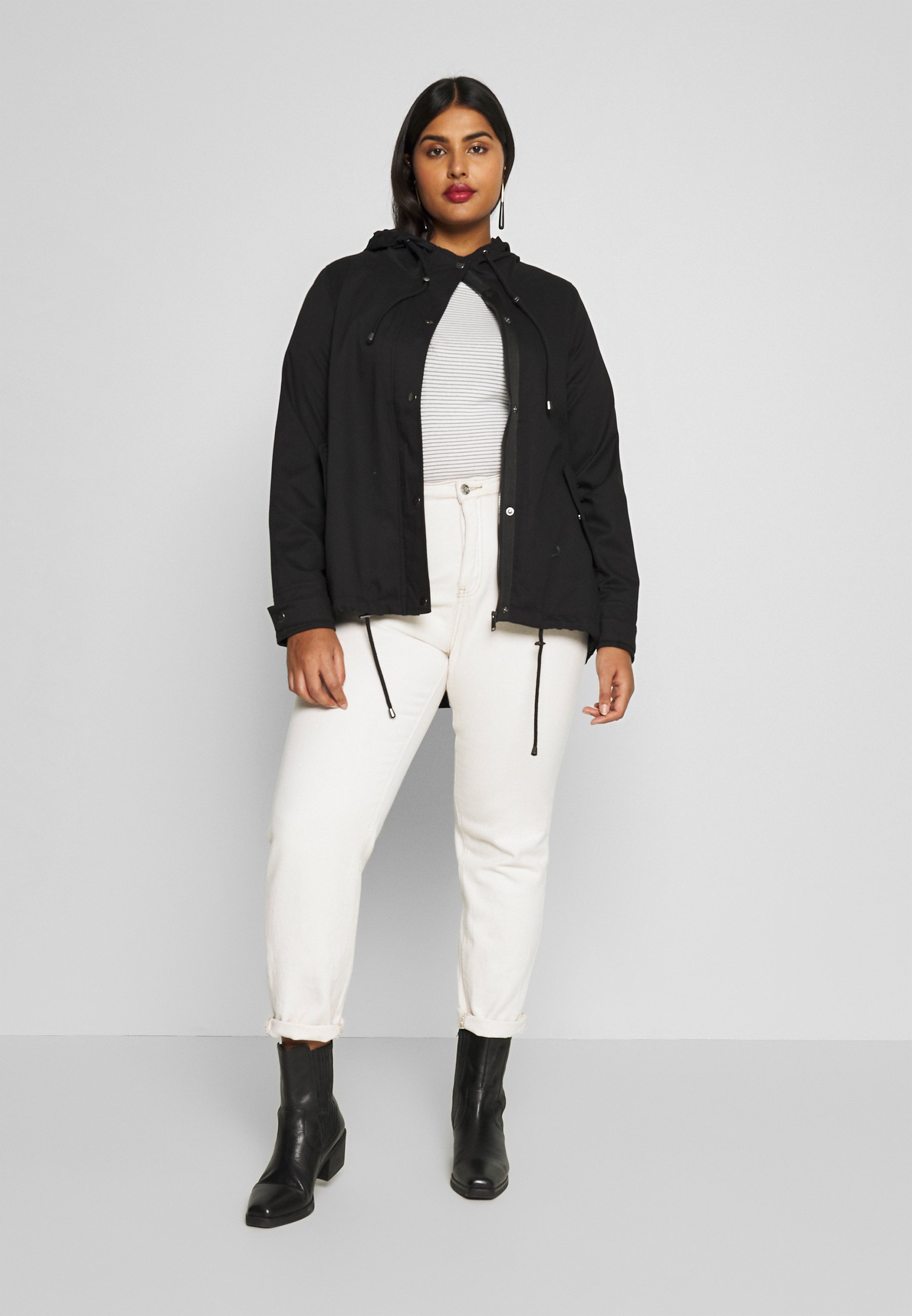 Zizzi MCAMMA JACKET Lett jakke black Zalando.no Zizzi MCAMMA JACKET Lett jakke black Zalando.no