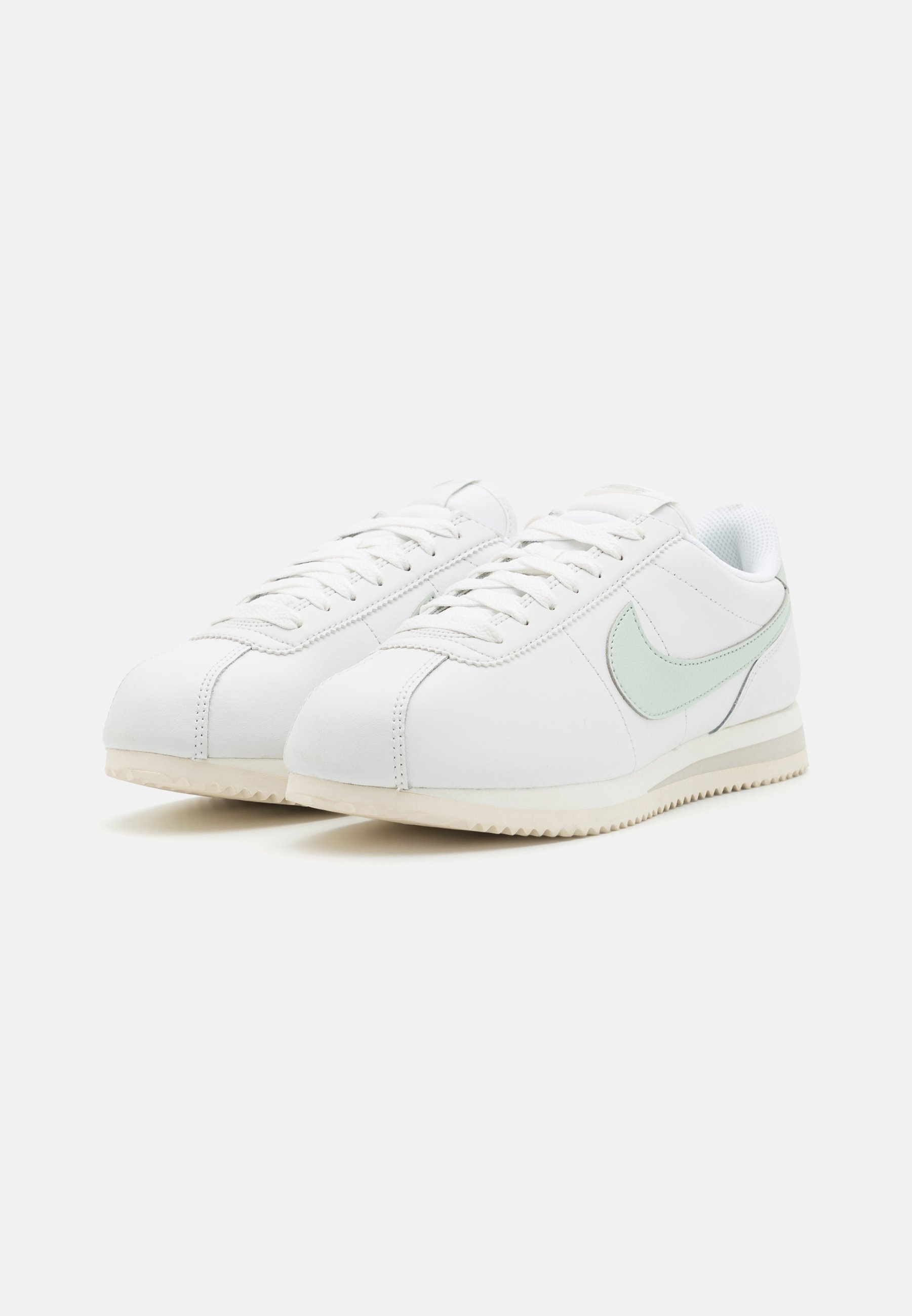 nike classic cortez light bone