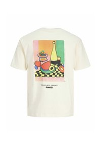 Cremfarvet bomulds t-shirt med et farverigt grafisk print af et stilleben med frugt og vin, samt tekst der siger "Dining with Friends" og "Paris."