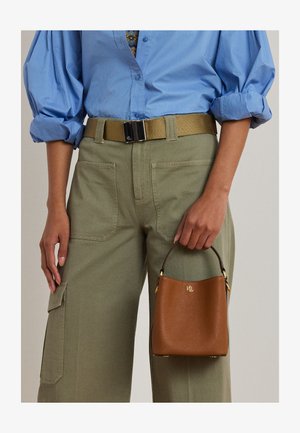 Lauren Ralph Lauren, CROSSHATCH SMALL REESE BUCKET BAG - Handtasche - tan