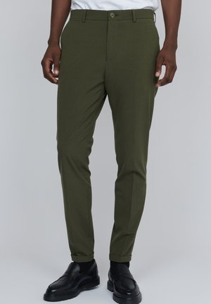 Matinique LIAM  - Chinos tipa bikses - grape leaf melange