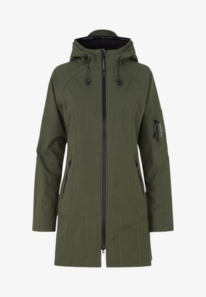 Veste à capuche vert olive avec une fermeture éclair sur le devant et plusieurs poches zippées. Tissu doux et texturé avec des détails de couture contrastés.