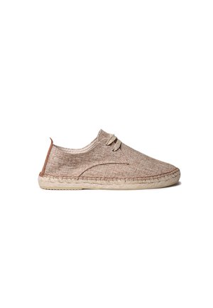 Espadrille en tissu beige texturé avec devant à lacets, semelle intermédiaire en jute tressée et semelle en caoutchouc, montrée de profil sur fond blanc.