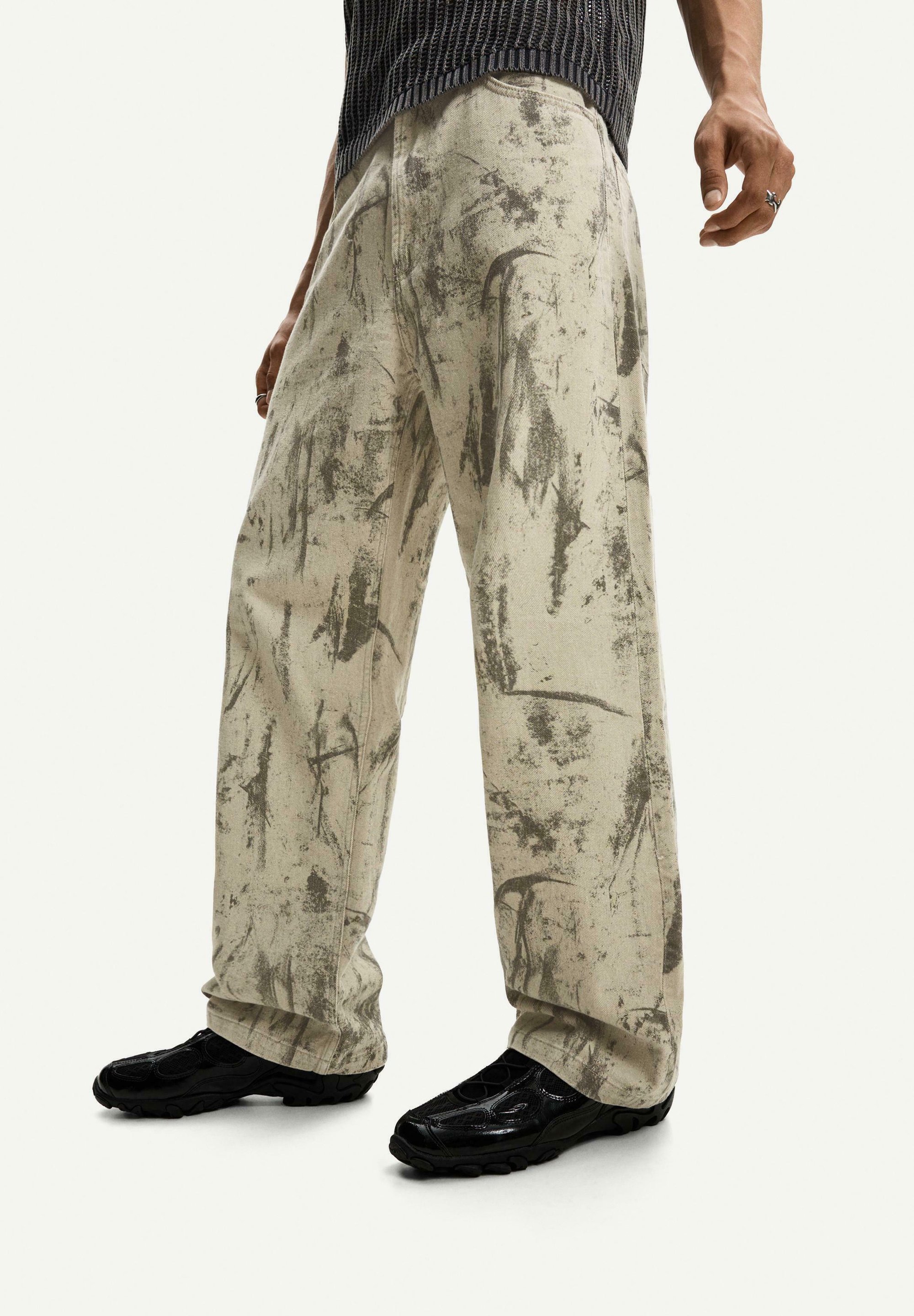 Bershka BAGGY PRINTED Jeans loose fit evergreen/verde bosco