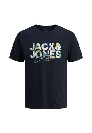 Jūros laivyno spalvos medvilninis marškinėlis su užrašu "JACK & JONES Essentials" spalvingomis, tekstūruotomis raidėmis. Trumpi rankovės ir apvali iškirptė.