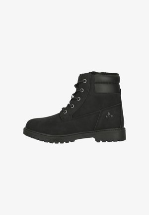 Bottines noires en daim avec une finition texturée. Comprend des œillets en métal, des lacets, un col rembourré et une semelle robuste.