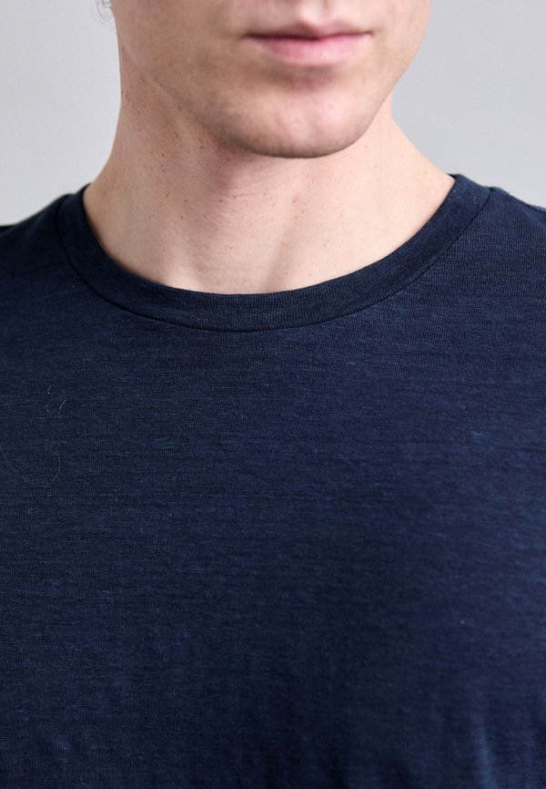 COMA TEE - Basic T-shirt2