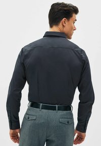 Next Business skjorter - charcoal grey