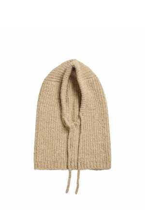 Cagoule en laine beige tricotée avec texture côtelée et deux liens coulissants à l'ouverture avant.