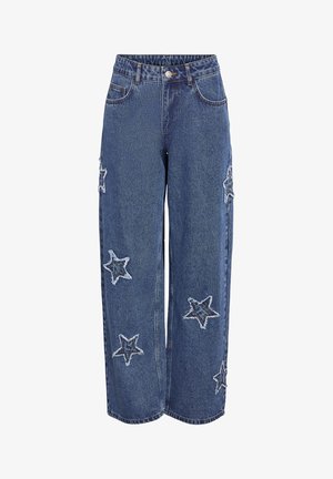Džínsy s širokými nohavicami v tmavomodrej farbe s veľkými vyšitými bielymi hviezdami na prednej strane. Klasický dizajn s piatimi vreckami a zapínaním na gombík.