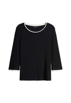Zwarte top met lange mouwen en een ronde hals, met witte geribbelde accenten bij de kraag en manchetten. Zachte textuur, casual pasvorm.