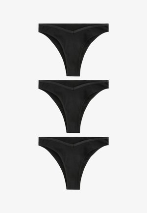 Čierne rebrované tkaninové tangá s V-šikovým opaskom a minimálnym pokrytím, vystavené v usporiadaní troch na seba položených kusov.