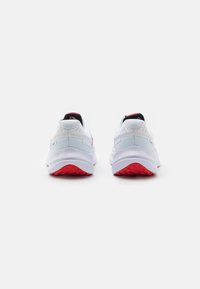 Nike Performance QUEST 5 - Road running shoes - white/fire red/light smoke grey/black