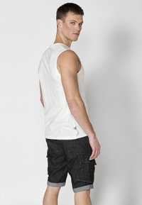 Koroshi Felső - crudo   off white