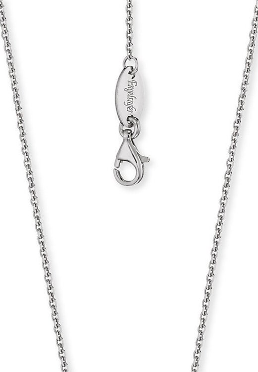 Collana in argento con chiusura a moschettone. Presenta un design a maglie sottili, una superficie liscia e un'etichetta ovale vicino alla chiusura.