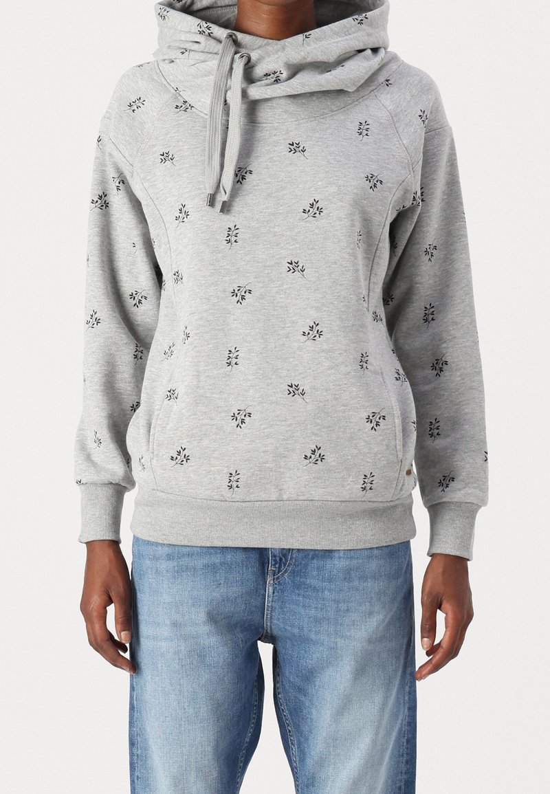 Szara bluza z wysoko osadzonym kapturem, z czarnym kwiatowym wzorem. Wykonana z miękkiej tkaniny, posiada ściągacze na rękawach i luźny krój.