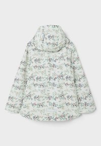Blumengemusterte Jacke in hellgrün mit Kapuze. Sie verfügt über kleine, mehrfarbige Blumen und Blätter, einen weichen Stoff und ein leicht gepolstertes Design.