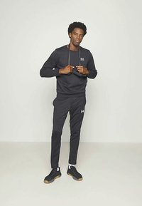 Under Armour ICON FLEECE - Felpa - black/white