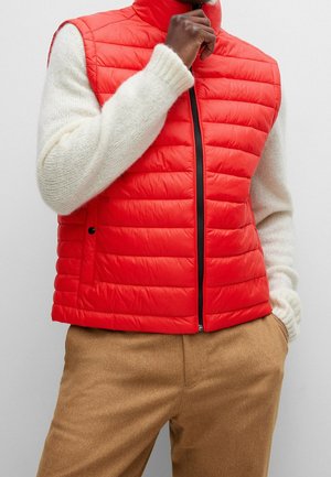Vest - red