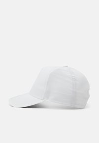 Thumbnail Image 3