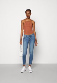 ONLY ONLCORAL SKINNY ZIP ANKLE - Jeans Skinny Fit - medium blue denim